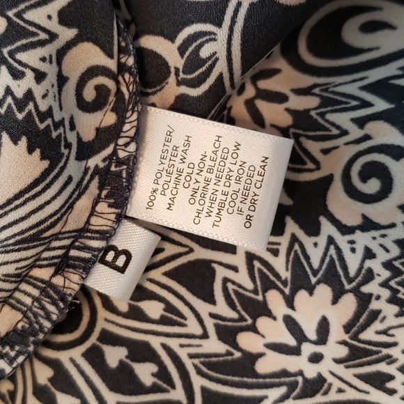 Like new Loft blouse - Picture 5 of 5